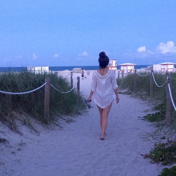 Lagaci Swim Coverup - Picture 5 of 5